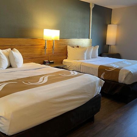 Quality Inn Frontier At Us Hwy 30 Clinton Екстер'єр фото