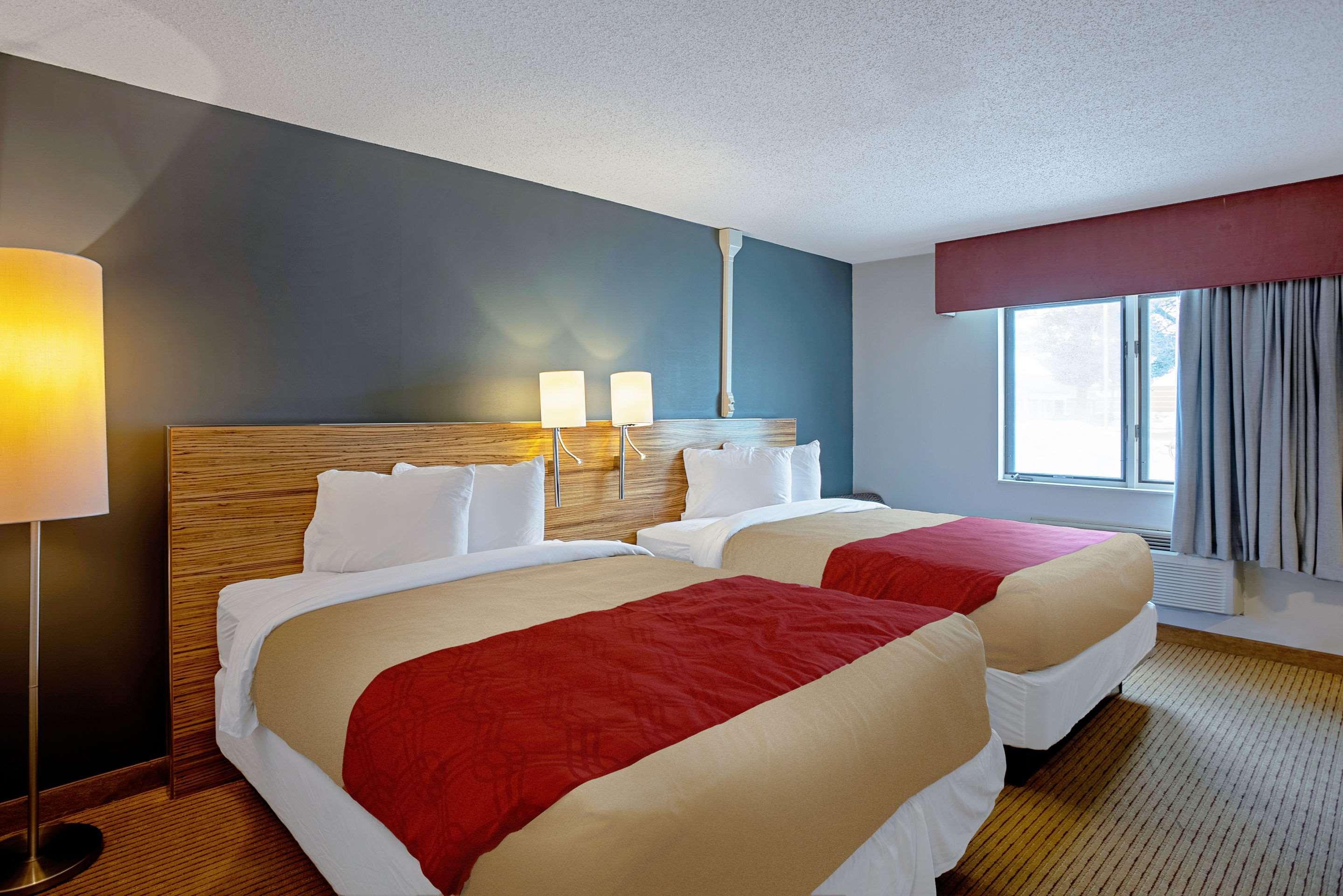 Quality Inn Frontier At Us Hwy 30 Clinton Екстер'єр фото