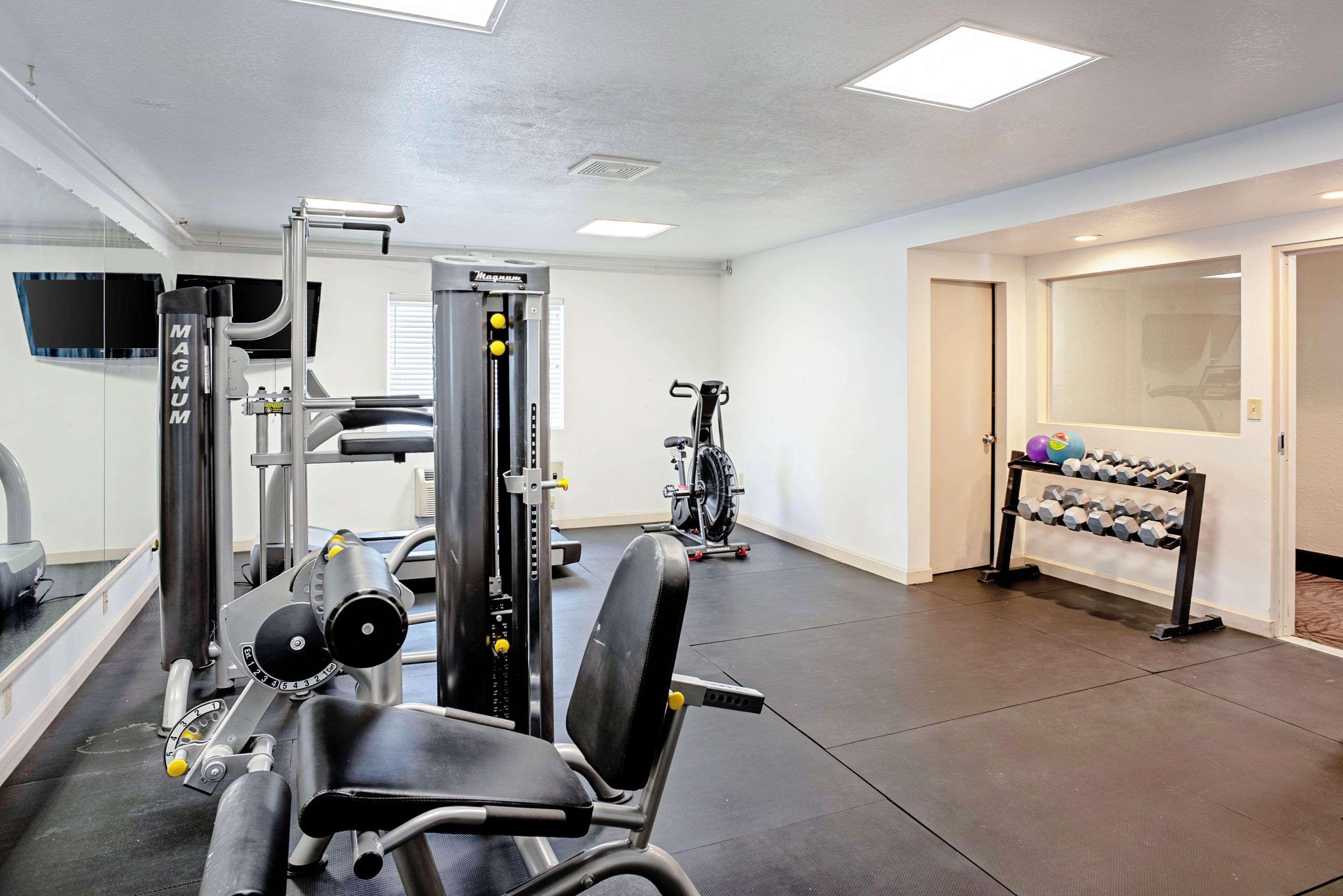 Quality Inn Frontier At Us Hwy 30 Clinton Екстер'єр фото