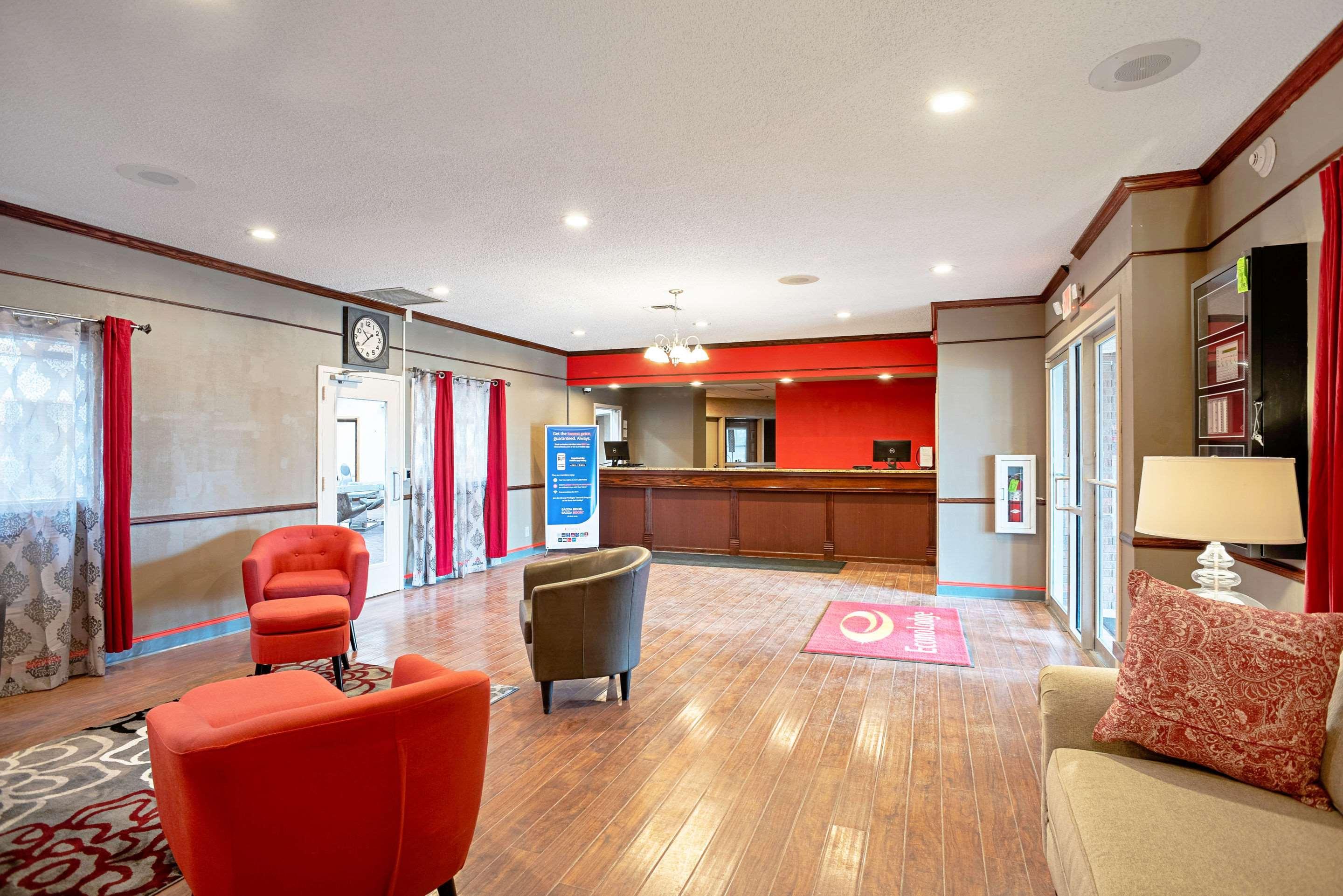 Quality Inn Frontier At Us Hwy 30 Clinton Екстер'єр фото