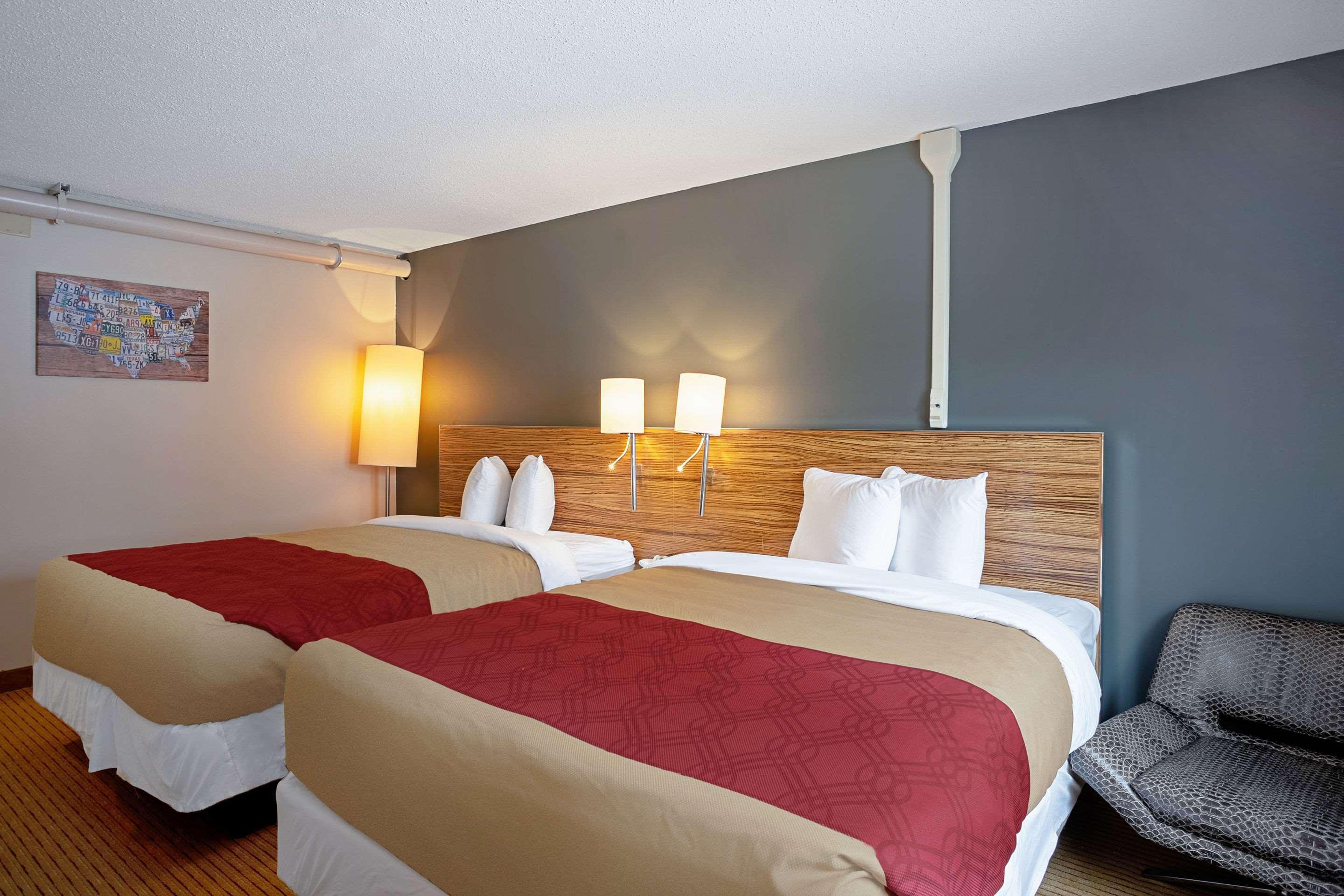 Quality Inn Frontier At Us Hwy 30 Clinton Екстер'єр фото