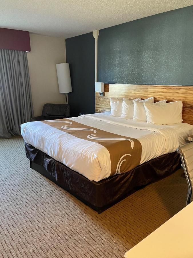 Quality Inn Frontier At Us Hwy 30 Clinton Екстер'єр фото