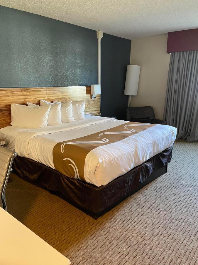 Quality Inn Frontier At Us Hwy 30 Clinton Екстер'єр фото